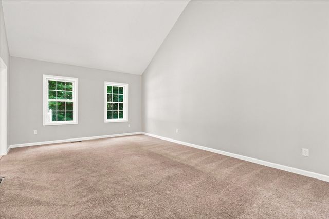 1725 Shirley Rd, Lancaster, MA 01523