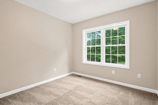 1725 Shirley Rd, Lancaster, MA 01523