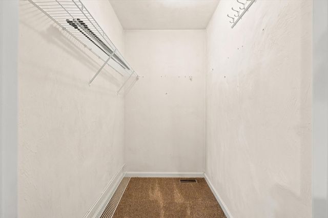 1725 Shirley Rd, Lancaster, MA 01523
