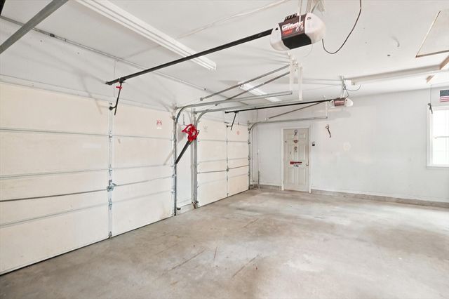 1725 Shirley Rd, Lancaster, MA 01523