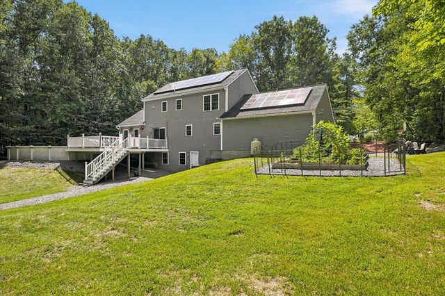 1725 Shirley Rd, Lancaster, MA 01523