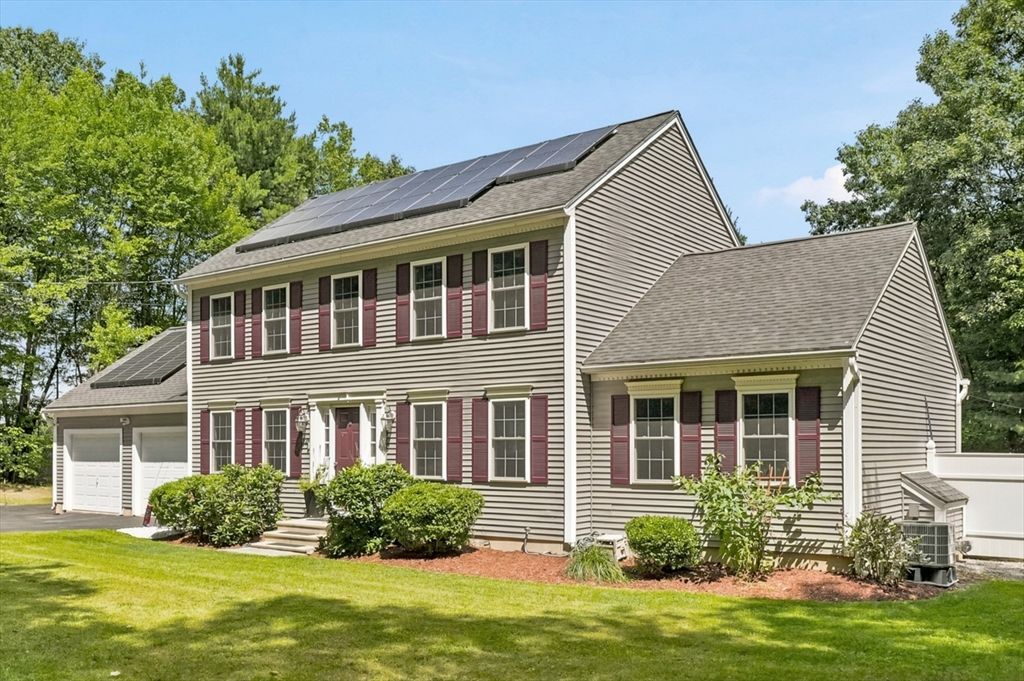 1725 Shirley Rd, Lancaster, MA 01523