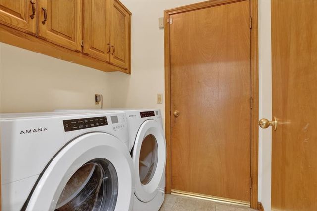 8247 NW Barrybrooke Court, Kansas City, MO 64151