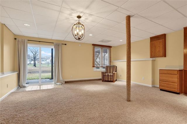 8247 NW Barrybrooke Court, Kansas City, MO 64151