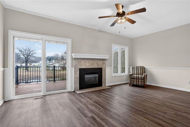 8247 NW Barrybrooke Court, Kansas City, MO 64151