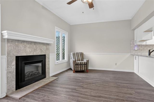 8247 NW Barrybrooke Court, Kansas City, MO 64151