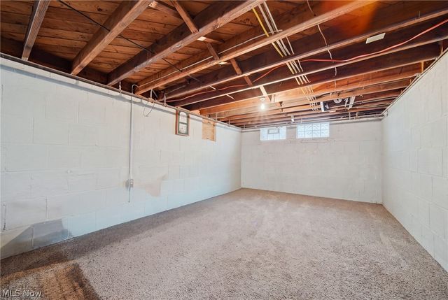 1933 9th Street, Cuyahoga Falls, OH 44221