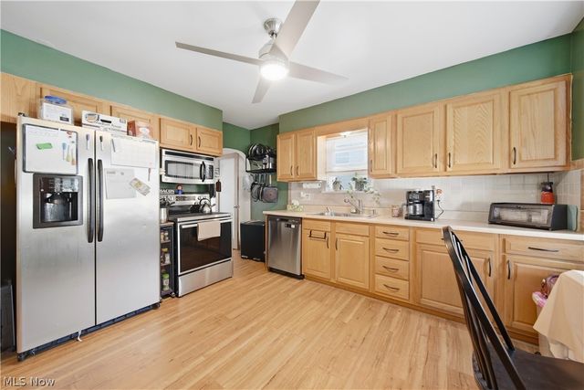 1933 9th Street, Cuyahoga Falls, OH 44221