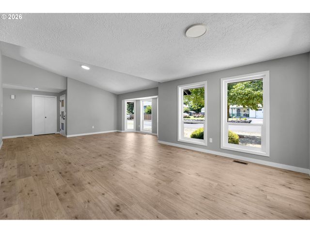 3715 Ne 157TH Ave, Vancouver, WA 98682