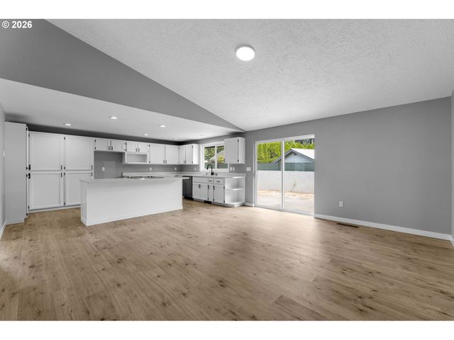3715 Ne 157TH Ave, Vancouver, WA 98682