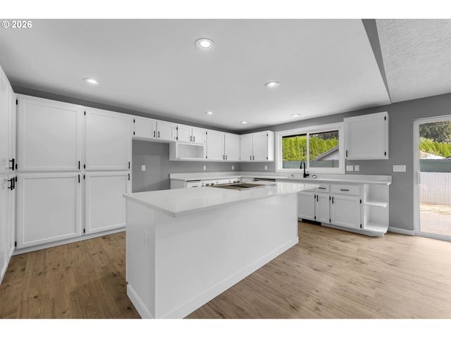 3715 Ne 157TH Ave, Vancouver, WA 98682