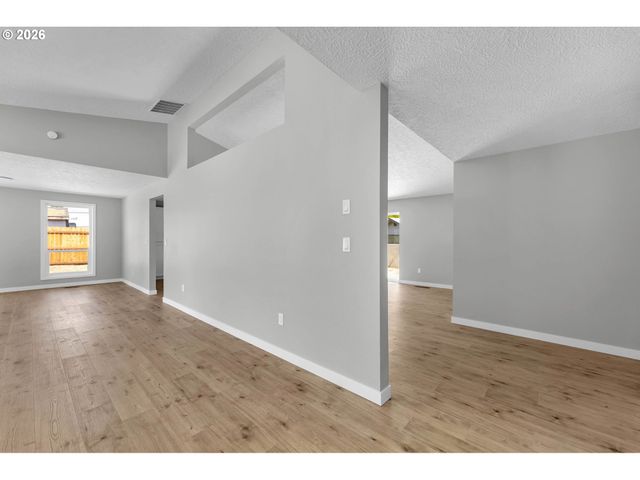 3715 Ne 157TH Ave, Vancouver, WA 98682