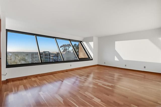 230 W Laurel Street 502, San Diego, CA 92101