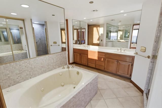 230 W Laurel Street 502, San Diego, CA 92101