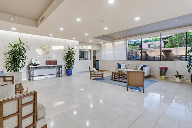 230 W Laurel Street 502, San Diego, CA 92101