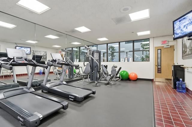 230 W Laurel Street 502, San Diego, CA 92101