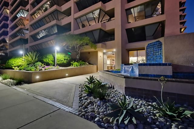 230 W Laurel Street 502, San Diego, CA 92101