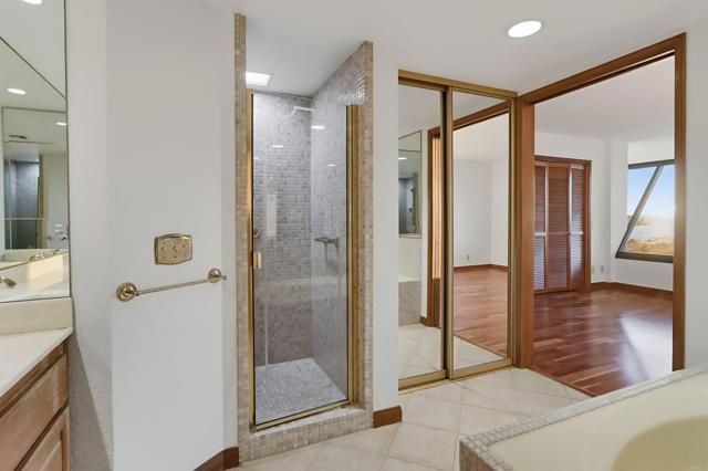 230 W Laurel Street 502, San Diego, CA 92101