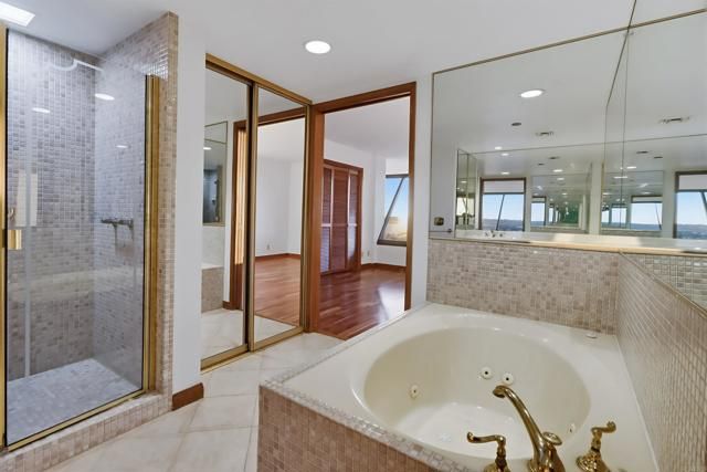 230 W Laurel Street 502, San Diego, CA 92101