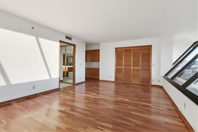 230 W Laurel Street 502, San Diego, CA 92101