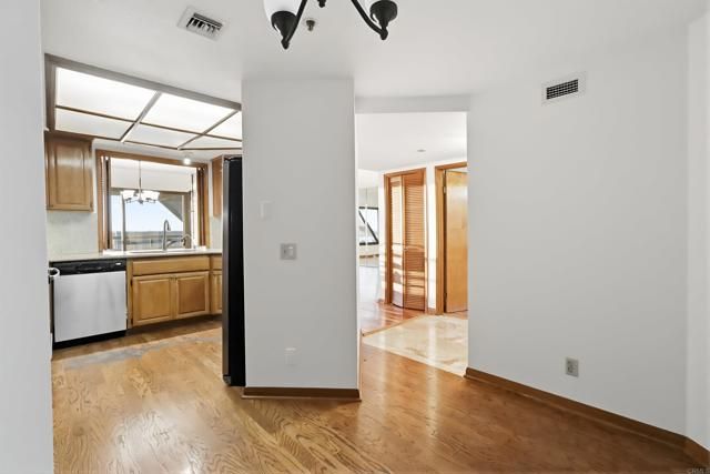 230 W Laurel Street 502, San Diego, CA 92101