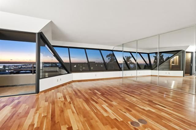 230 W Laurel Street 502, San Diego, CA 92101