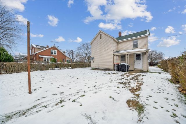 2305 Watkins Ave, Latrobe, PA 15650