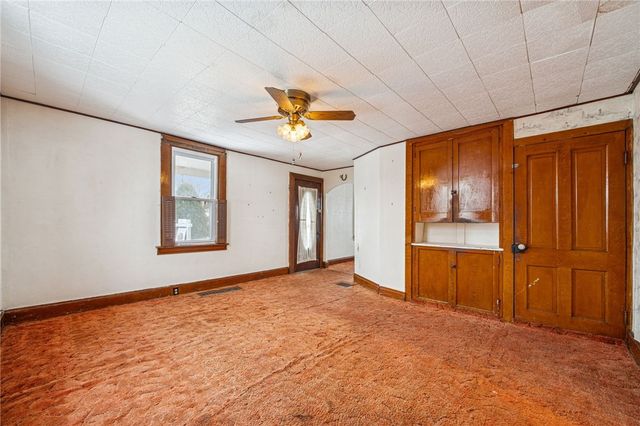 2305 Watkins Ave, Latrobe, PA 15650