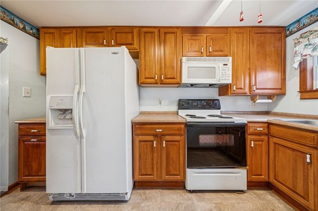 2305 Watkins Ave, Latrobe, PA 15650