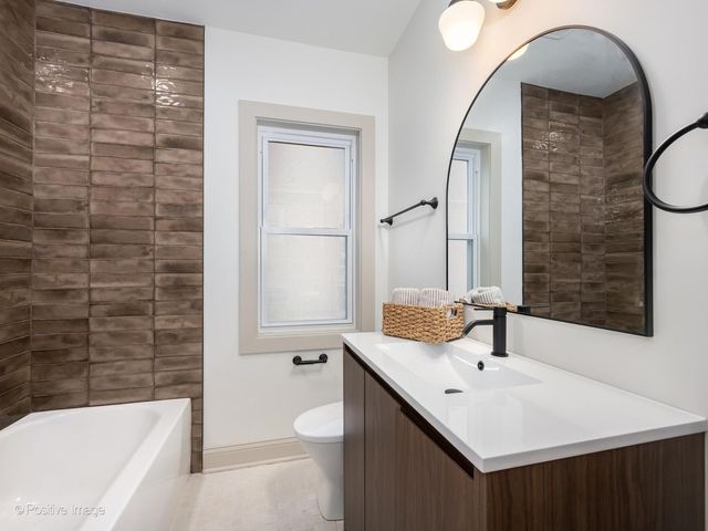 10059 S Spaulding Avenue, Evergreen Park, IL 60805