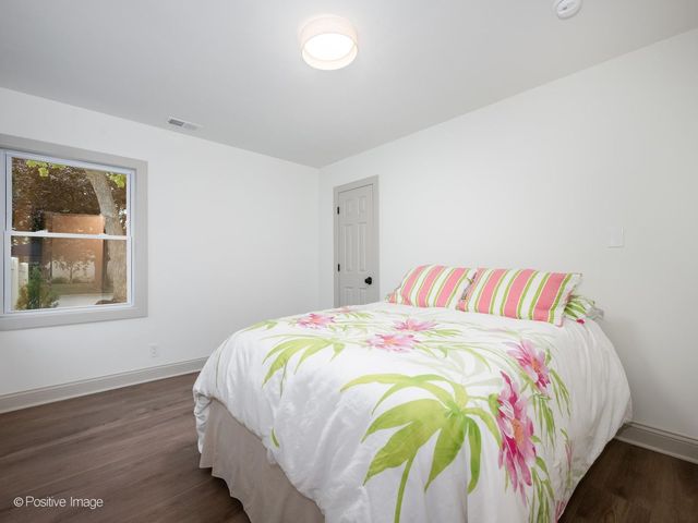 10059 S Spaulding Avenue, Evergreen Park, IL 60805