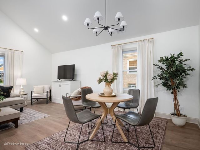 10059 S Spaulding Avenue, Evergreen Park, IL 60805