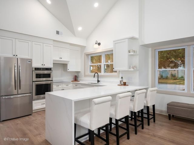 10059 S Spaulding Avenue, Evergreen Park, IL 60805