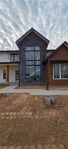 7470 NW Fawn Avenue, Parkville, MO 64152