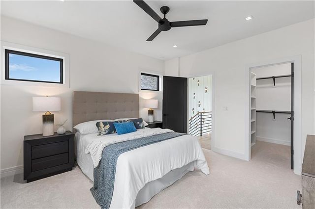 7470 NW Fawn Avenue, Parkville, MO 64152