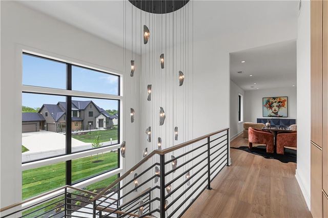 7470 NW Fawn Avenue, Parkville, MO 64152