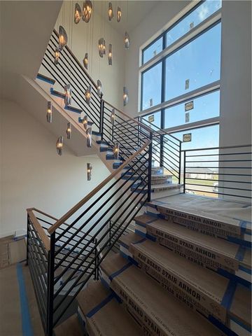 7470 NW Fawn Avenue, Parkville, MO 64152