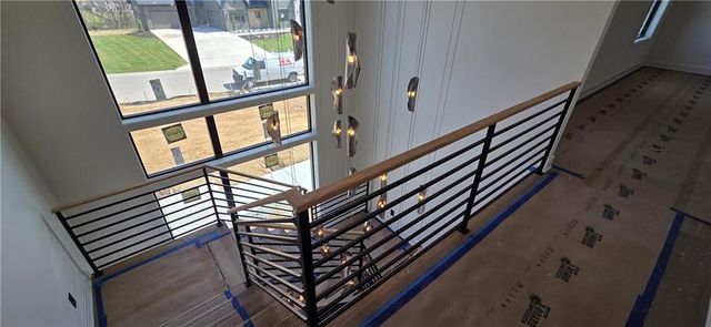 7470 NW Fawn Avenue, Parkville, MO 64152