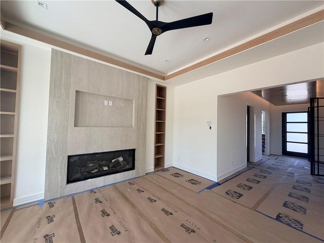 7470 NW Fawn Avenue, Parkville, MO 64152