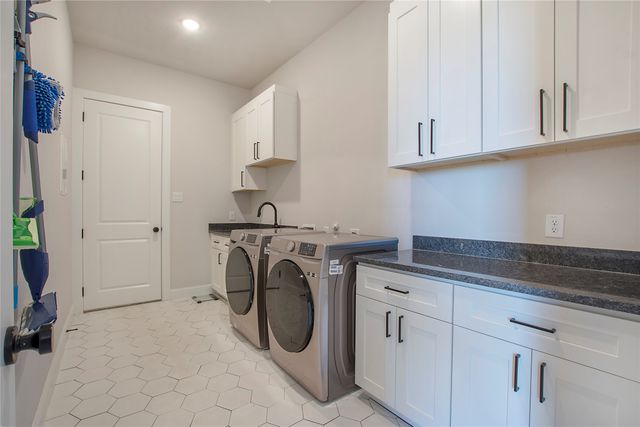 804 Lexington Lane, Nevada, TX 75173