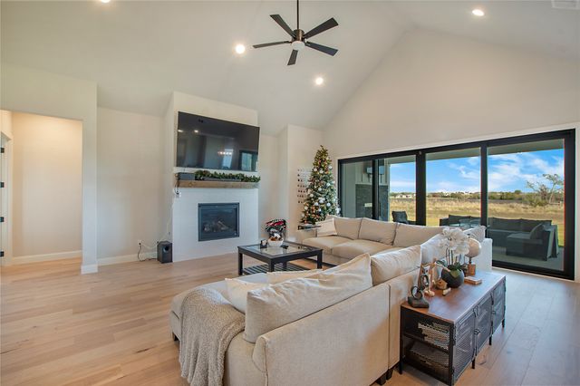 804 Lexington Lane, Nevada, TX 75173