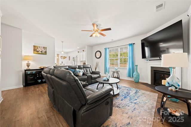 7016 Branch Fork Road, Charlotte, NC 28215