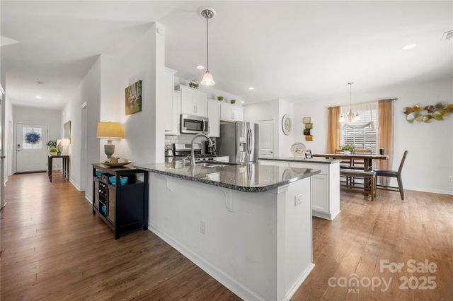 7016 Branch Fork Road, Charlotte, NC 28215