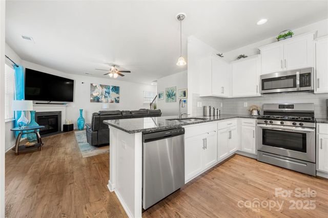7016 Branch Fork Road, Charlotte, NC 28215