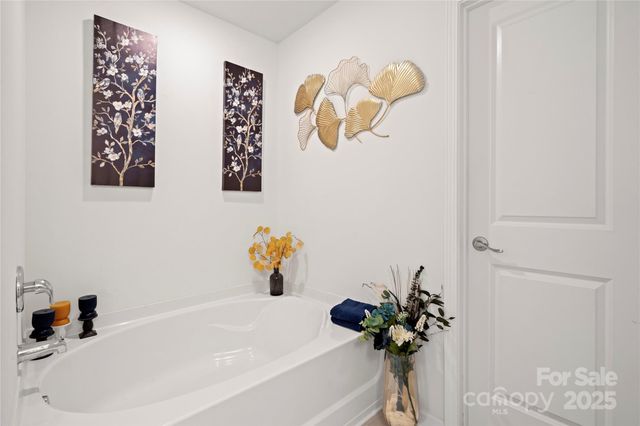 7016 Branch Fork Road, Charlotte, NC 28215