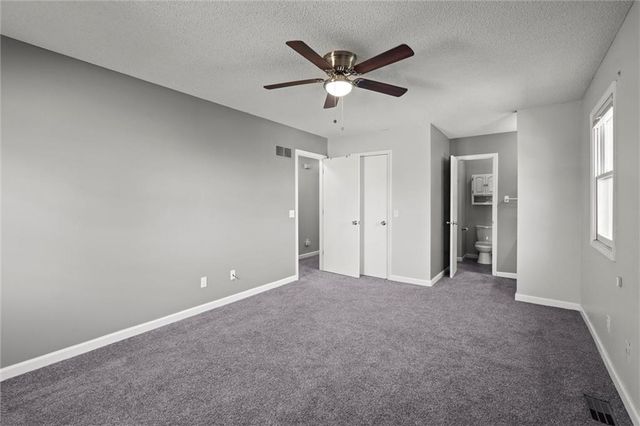 1184 S Delaware Street, Tonganoxie, KS 66086