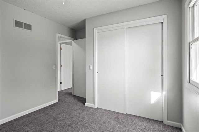 1184 S Delaware Street, Tonganoxie, KS 66086