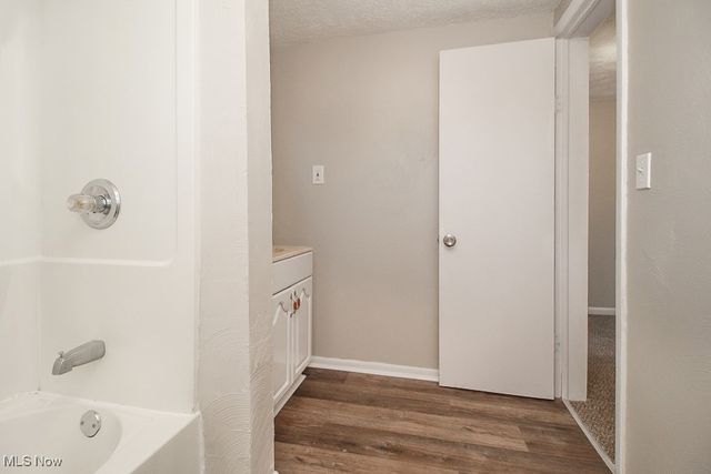 1174 Bryce Avenue, Aurora, OH 44202