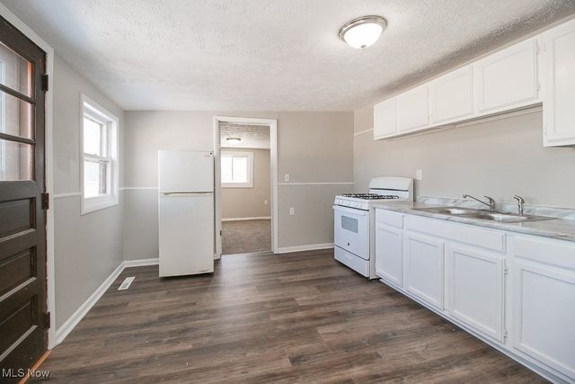 1174 Bryce Avenue, Aurora, OH 44202