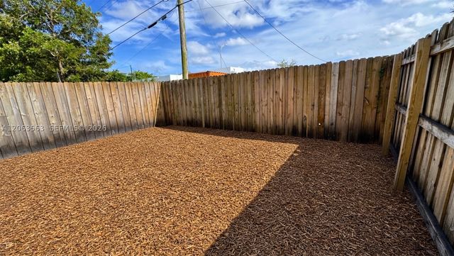1770 NW 55th St 1, Miami, FL 33142